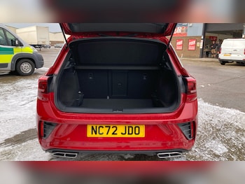 Used Volkswagen T-Roc 2022 for sale - 77045600: Photo