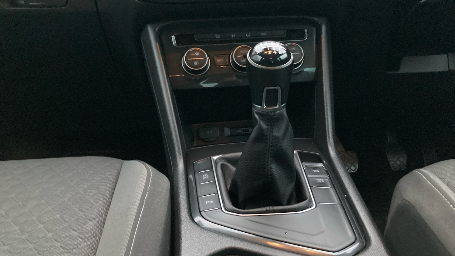 Used Volkswagen Tiguan 2018 for sale - 76545238: Photo 13