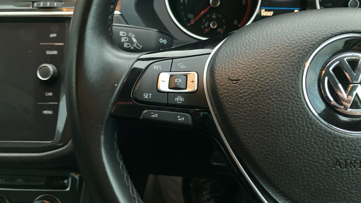 Used Volkswagen Tiguan 2018 for sale - 76545238: Photo 34