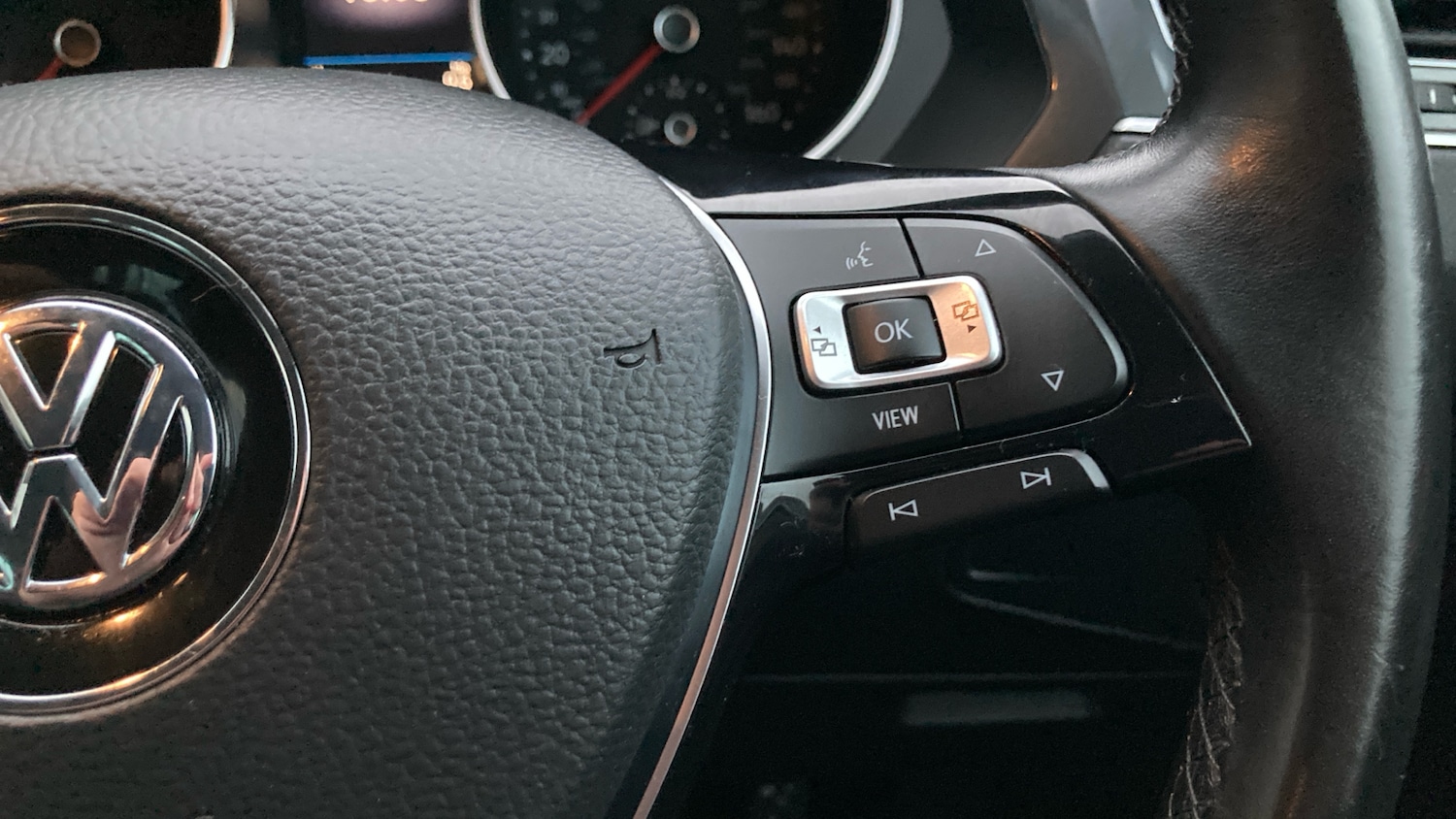 Used Volkswagen Tiguan 2018 for sale - 76545238: Photo 35