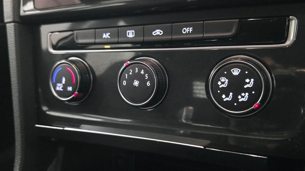 Used Volkswagen Golf 2018 for sale - 77903180: Photo 39