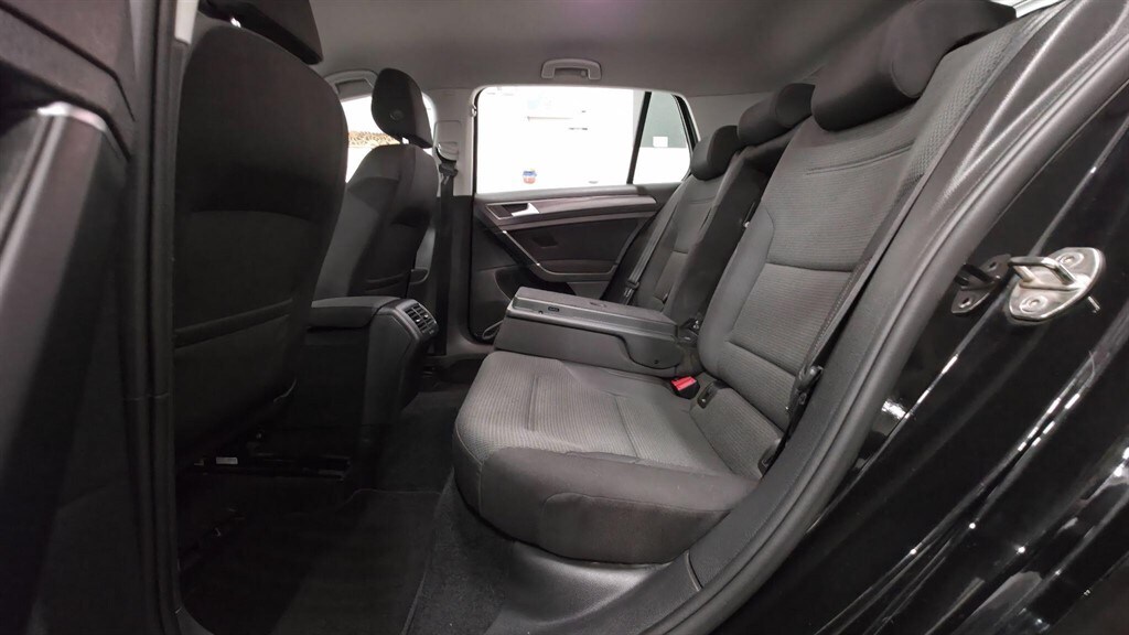 Used Volkswagen Golf 2018 for sale - 77903180: Photo 49