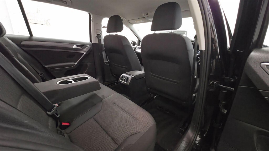 Used Volkswagen Golf 2018 for sale - 77903180: Photo 54