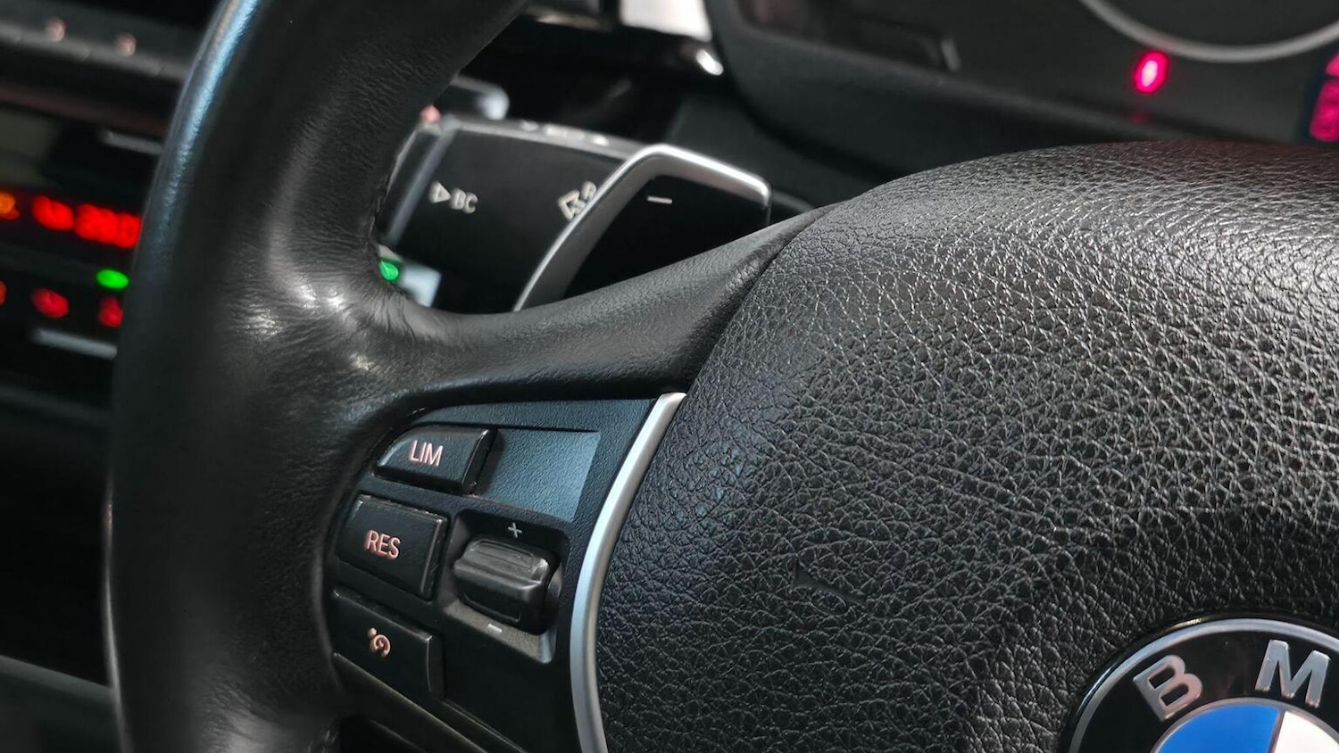 Used BMW 3 Series 2019 for sale - 77403630: Photo 9