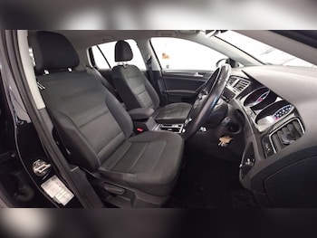Used Volkswagen Golf 2017 for sale - 78536729: Photo