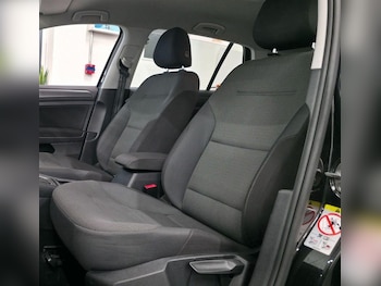Used Volkswagen Golf 2017 for sale - 78536729: Photo
