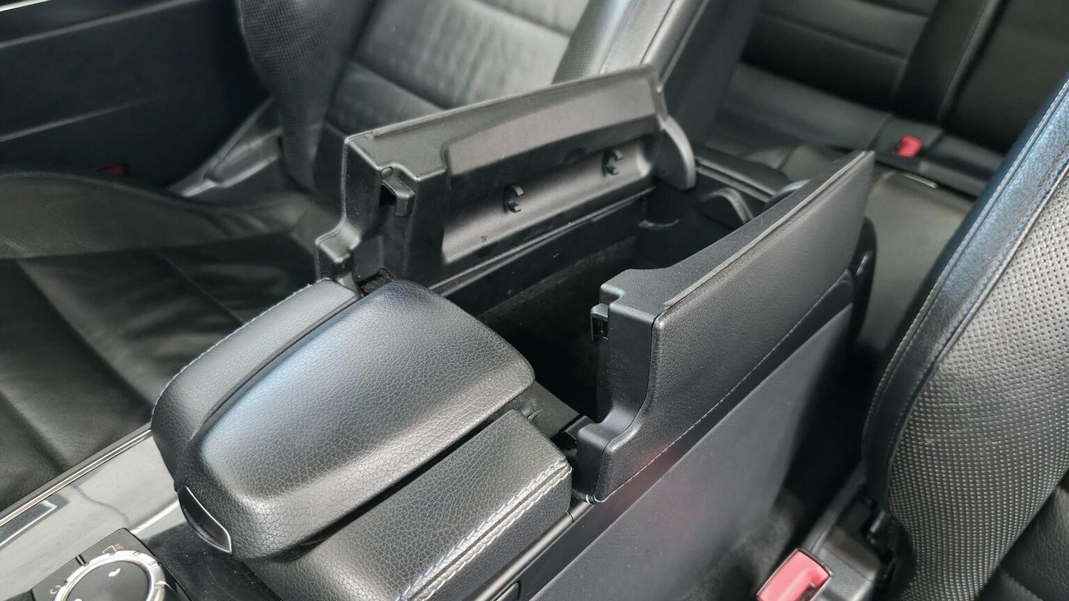 Used Mercedes-Benz E Class 2016 for sale - 77218147: Photo 36