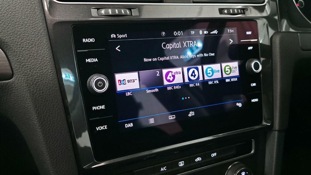 Used Volkswagen Golf 2017 for sale - 77903181: Photo 18