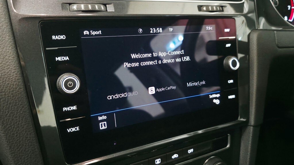 Used Volkswagen Golf 2017 for sale - 77903181: Photo 31