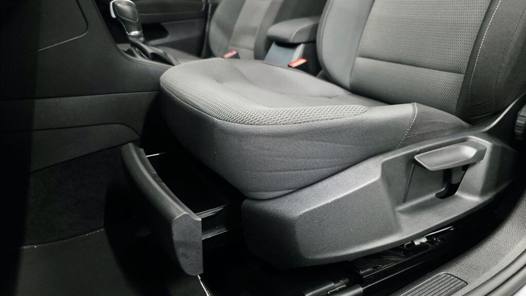 Used Volkswagen Golf 2017 for sale - 77903181: Photo 42