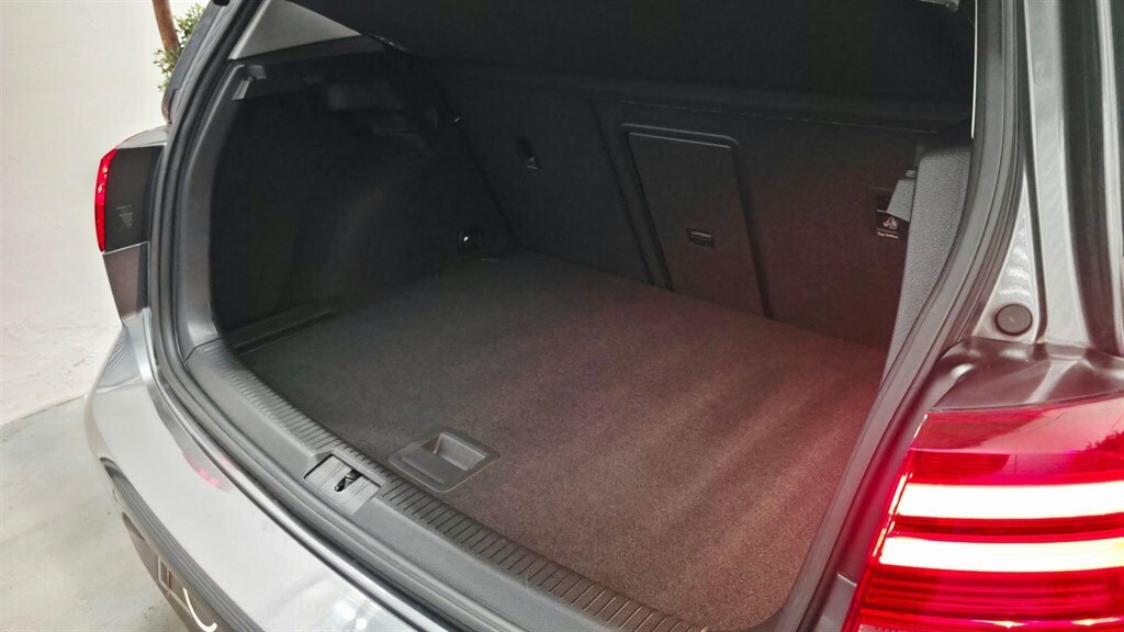 Used Volkswagen Golf 2017 for sale - 77903181: Photo 54