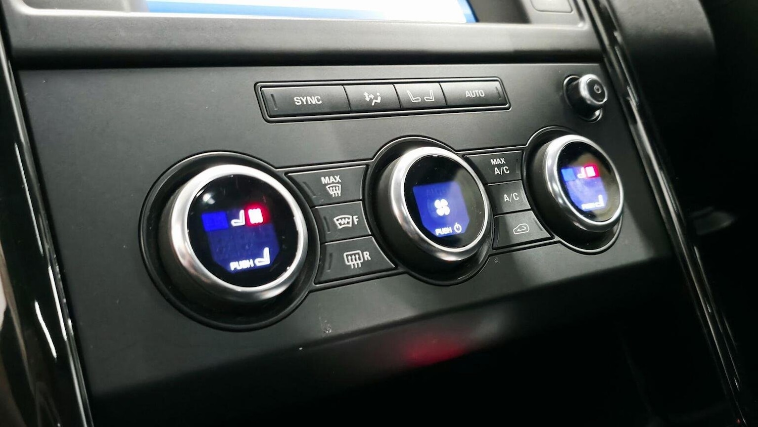 Used Land Rover Discovery 2018 for sale - 77218159: Photo 33