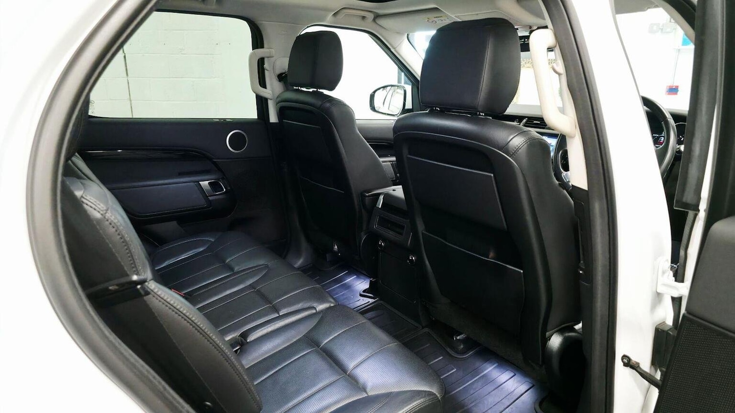 Used Land Rover Discovery 2018 for sale - 77218159: Photo 44