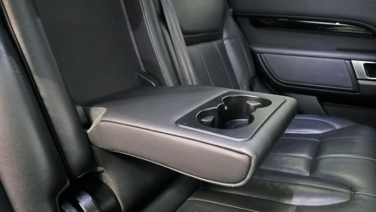 Used Land Rover Discovery 2018 for sale - 77218159: Photo 45