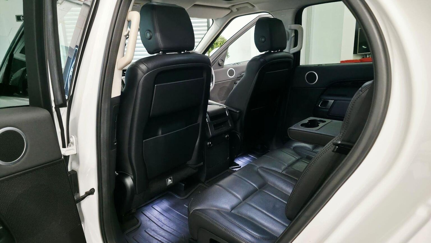 Used Land Rover Discovery 2018 for sale - 77218159: Photo 48