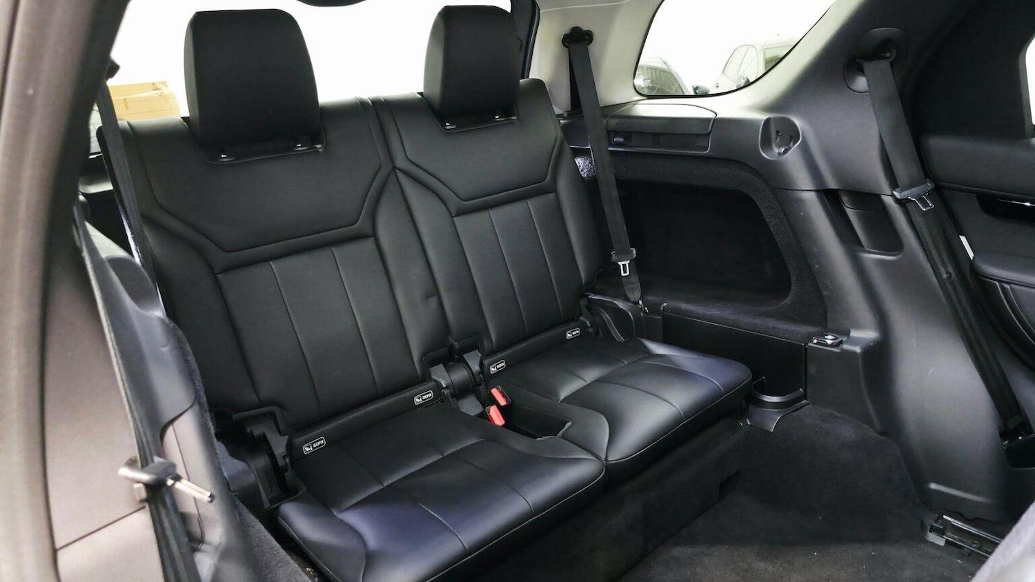 Used Land Rover Discovery 2018 for sale - 77218159: Photo 51