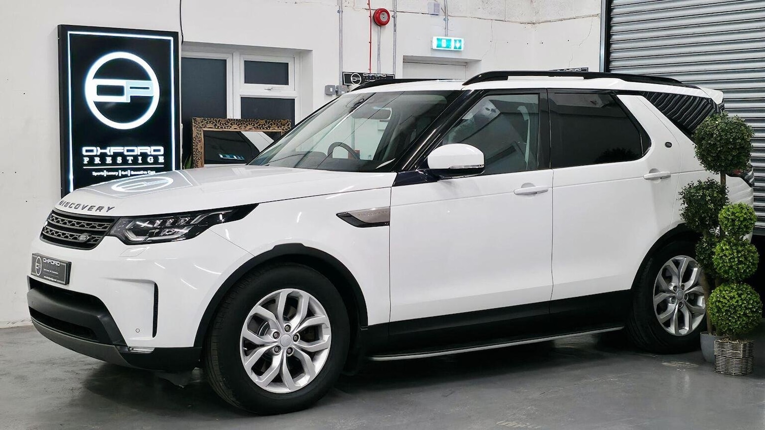 Used Land Rover Discovery 2018 for sale - 77218159: Photo 78