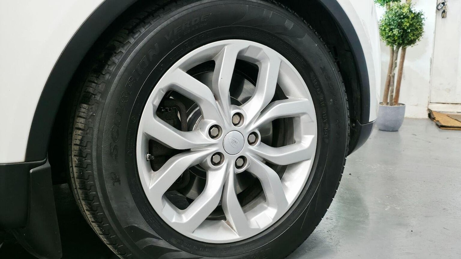 Used Land Rover Discovery 2018 for sale - 77218159: Photo 86