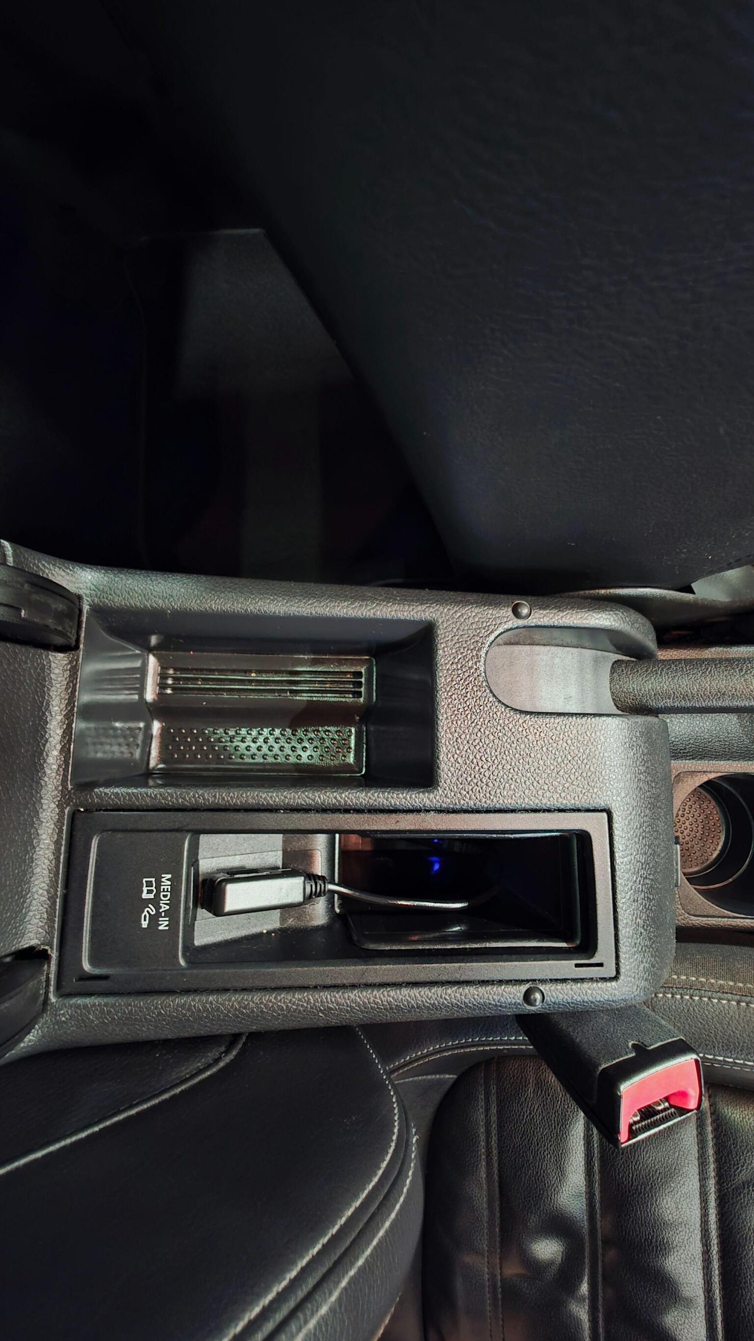 Used Volkswagen Scirocco 2009 for sale - 77218153: Photo 32