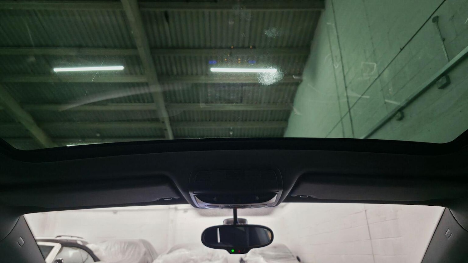 Used Volkswagen Scirocco 2009 for sale - 77218153: Photo 37