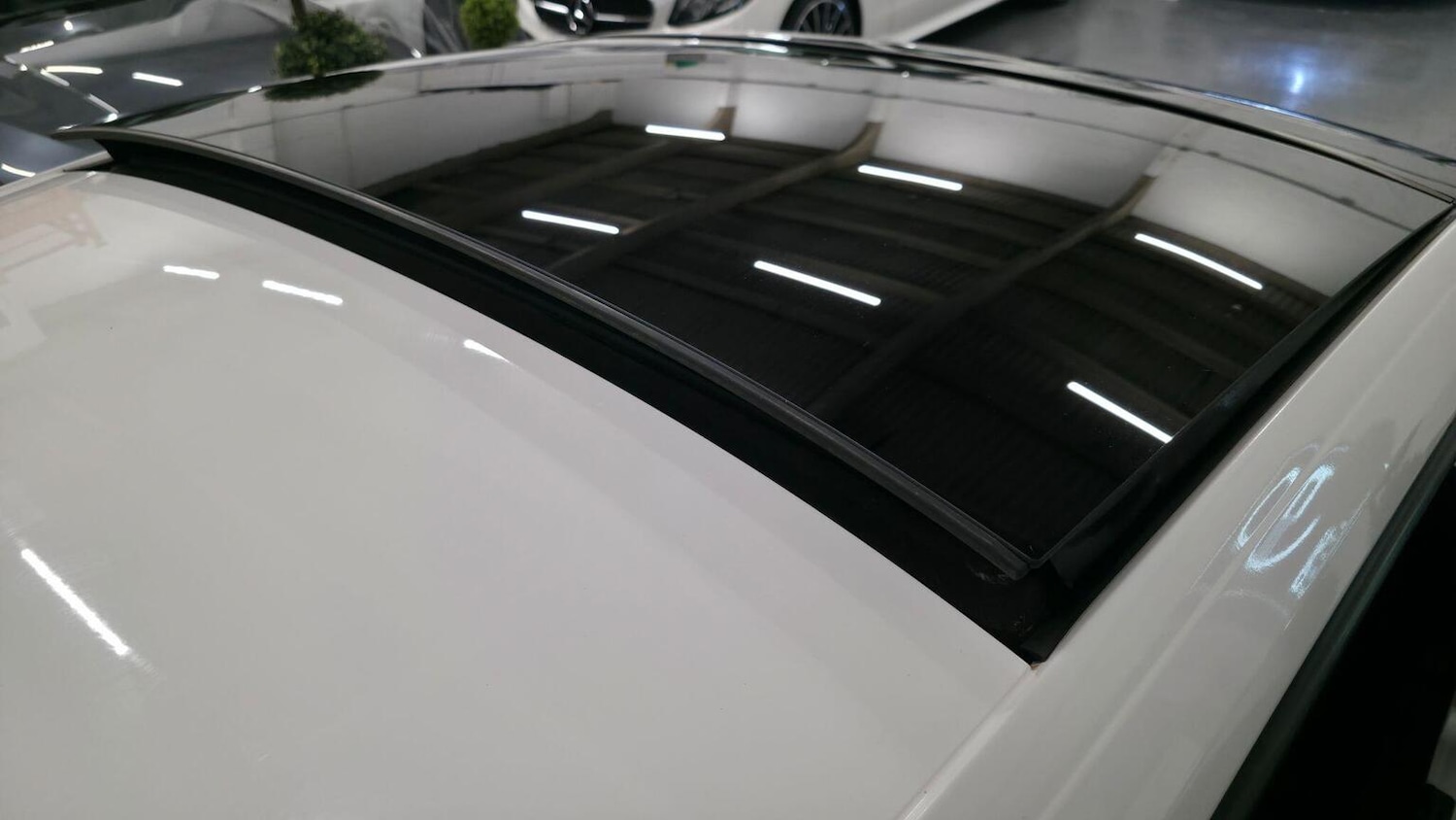 Used Volkswagen Scirocco 2009 for sale - 77218153: Photo 39