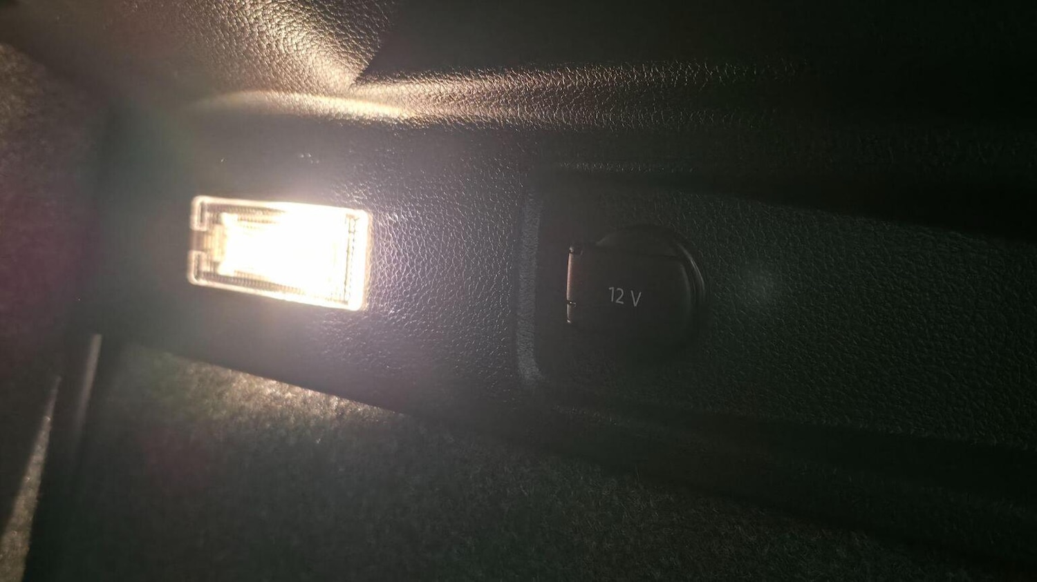 Used Volkswagen Scirocco 2009 for sale - 77218153: Photo 45