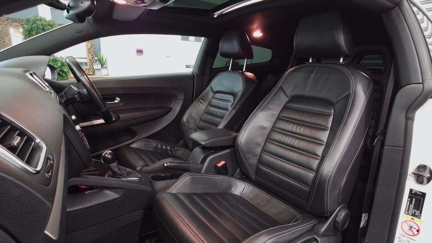 Used Volkswagen Scirocco 2009 for sale - 77218153: Photo 5