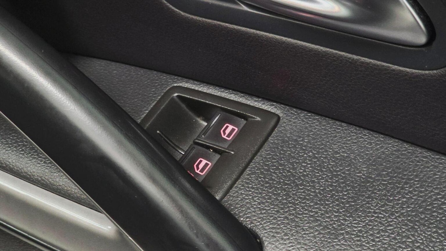 Used Volkswagen Scirocco 2009 for sale - 77218153: Photo 7