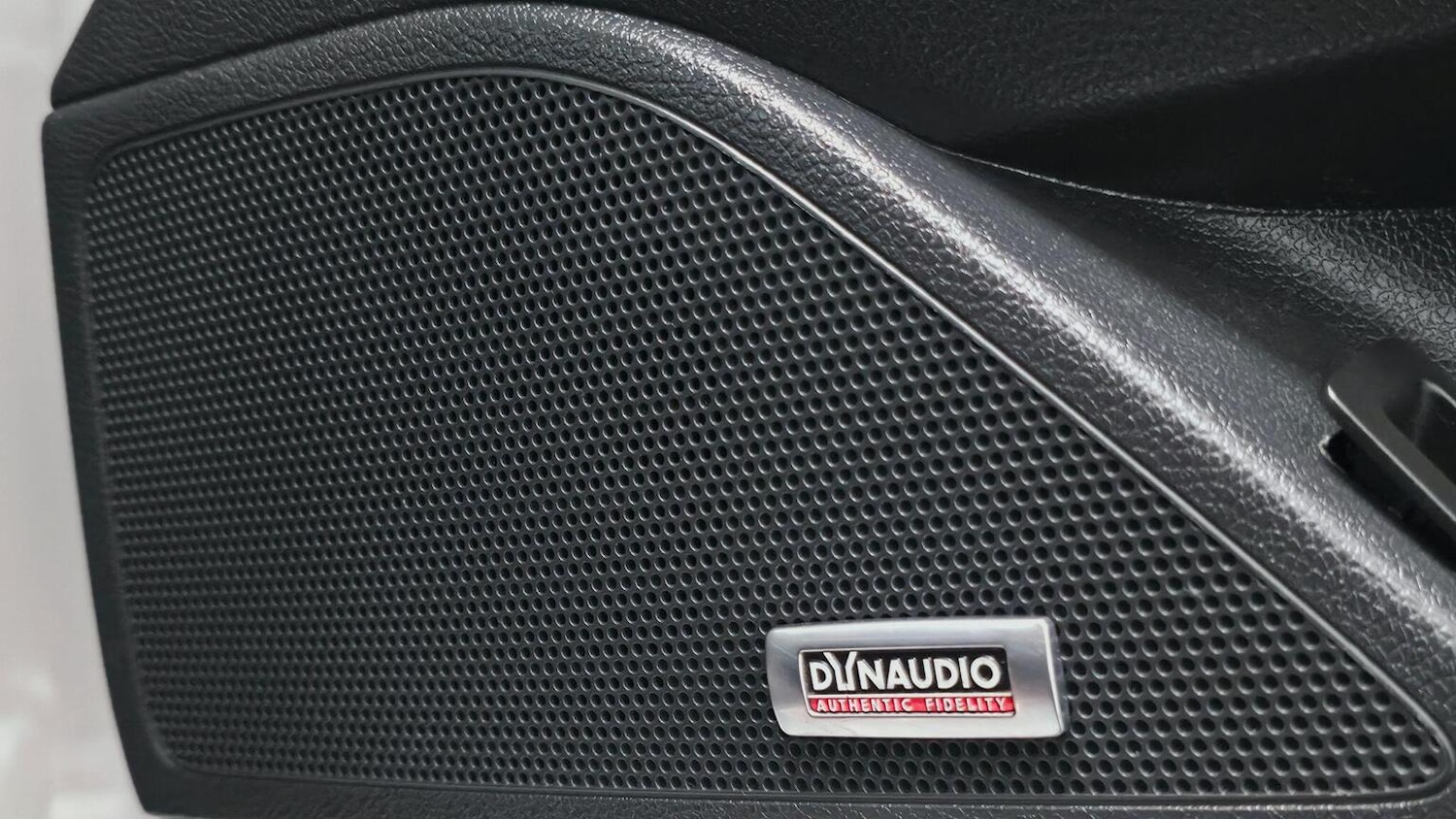 Used Volkswagen Scirocco 2009 for sale - 77218153: Photo 9