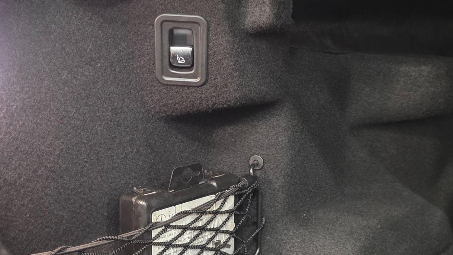 Used Mercedes-Benz E Class 2019 for sale - 77218152: Photo 54