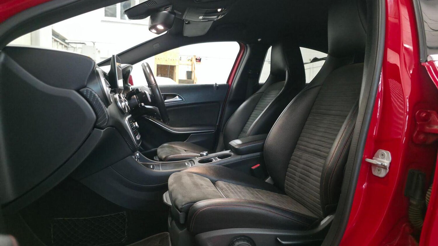 Used Mercedes-Benz A-Class 2016 for sale - 77403647: Photo 6