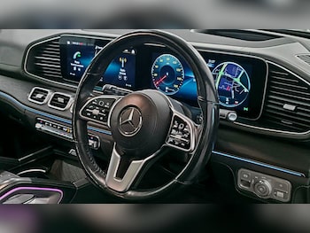 Used Mercedes-Benz GLS 2023 for sale - 77903187: Photo