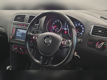 Used Volkswagen Polo 2017 for sale - 75018885: Photo