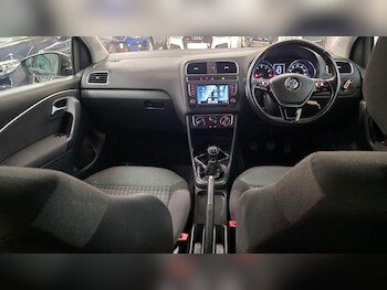 Used Volkswagen Polo 2017 for sale - 75018885: Photo
