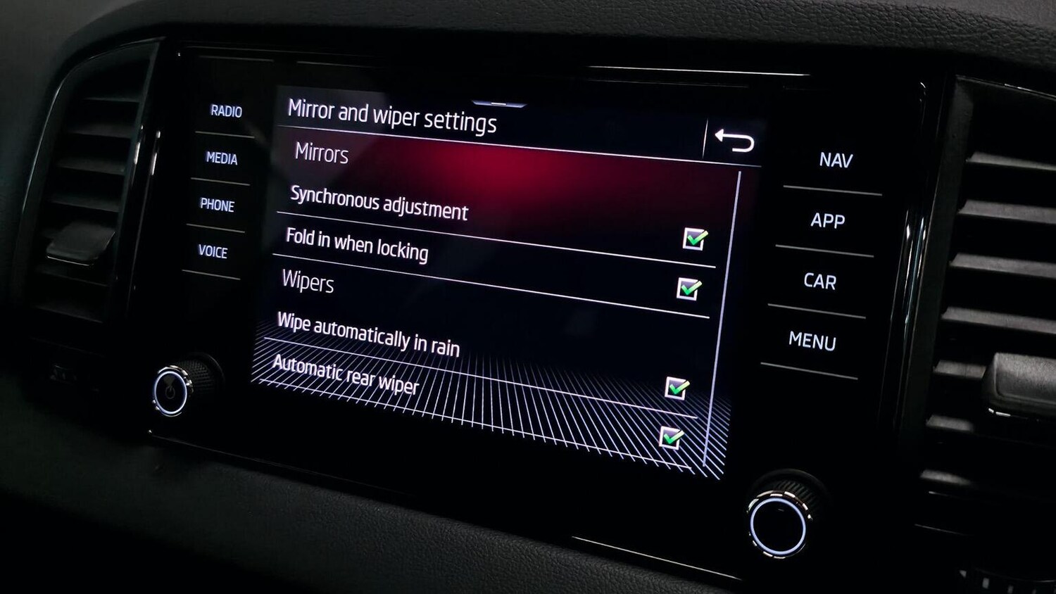 Used Skoda Karoq 2021 for sale - 77528302: Photo 29