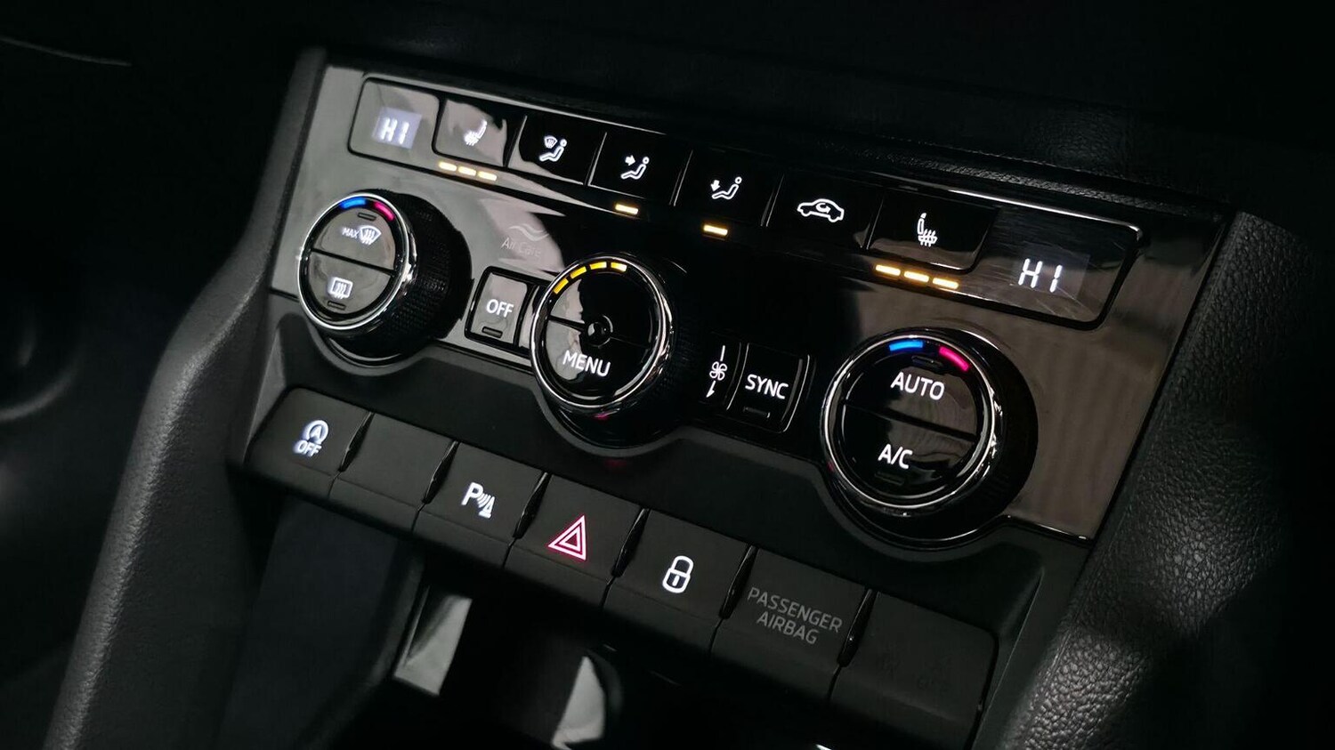 Used Skoda Karoq 2021 for sale - 77528302: Photo 41