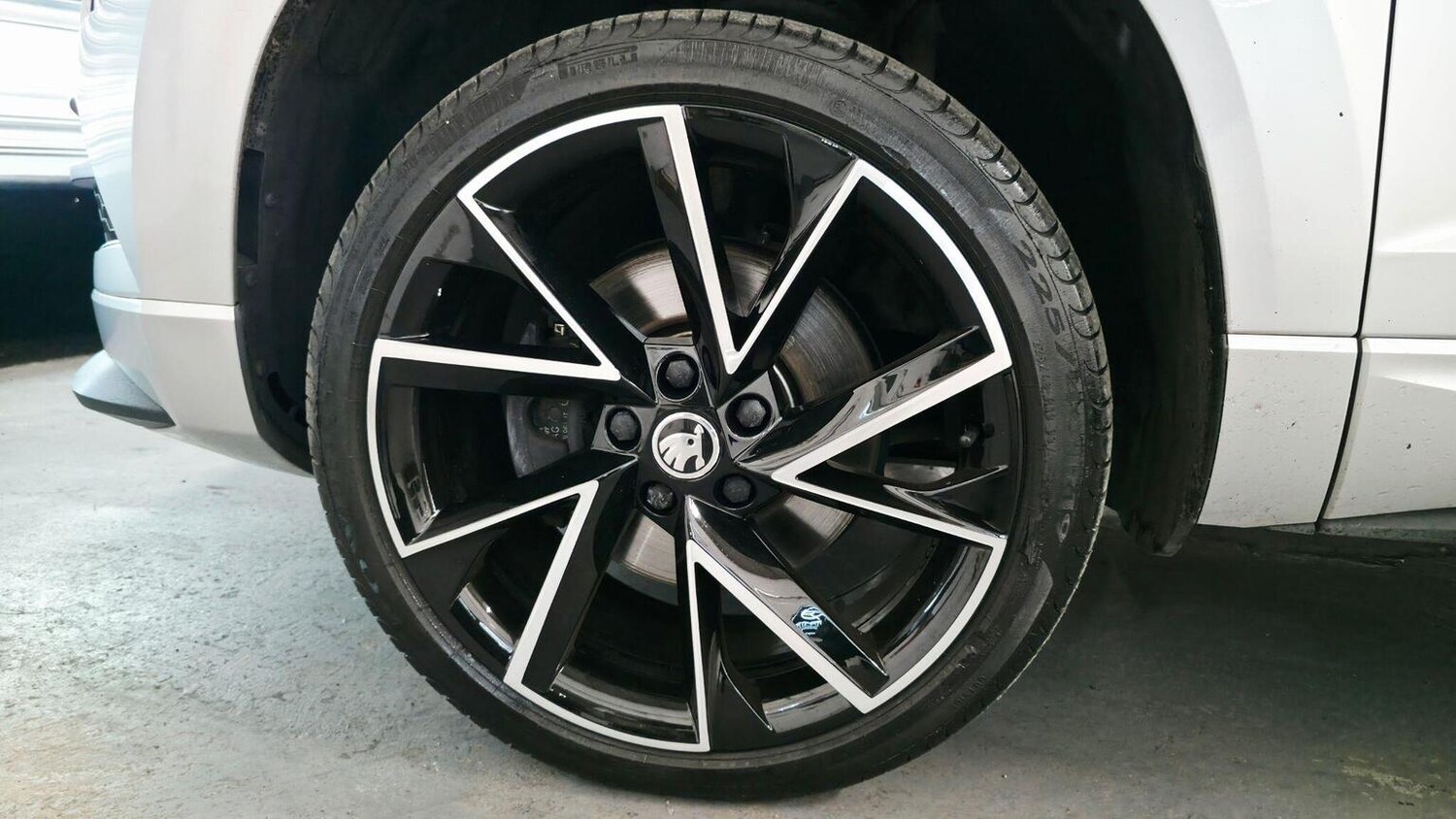 Used Skoda Karoq 2021 for sale - 77528302: Photo 93