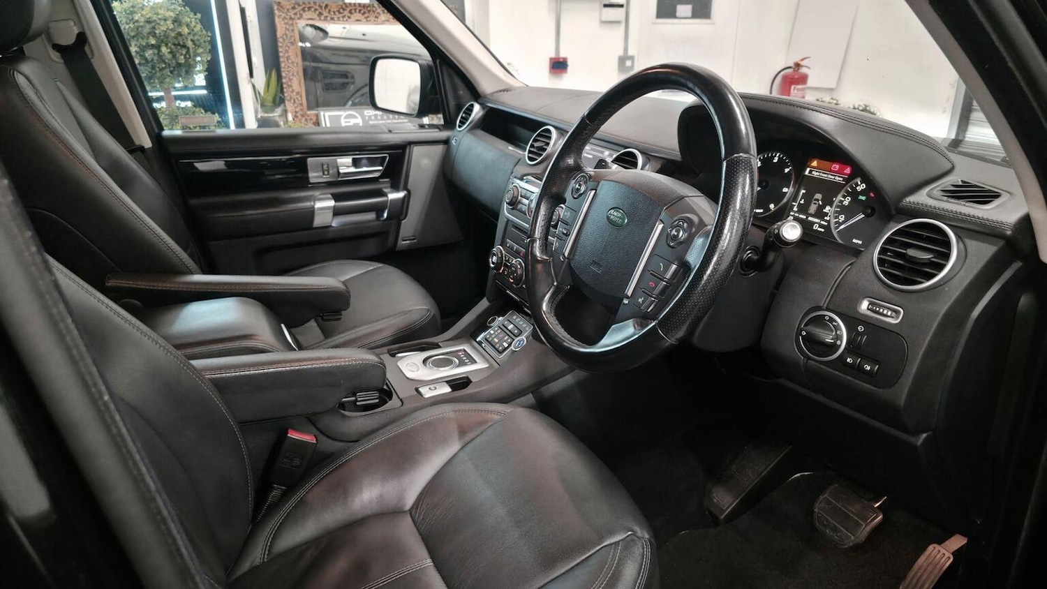 Used Land Rover Discovery 2013 for sale - 77218151: Photo 4