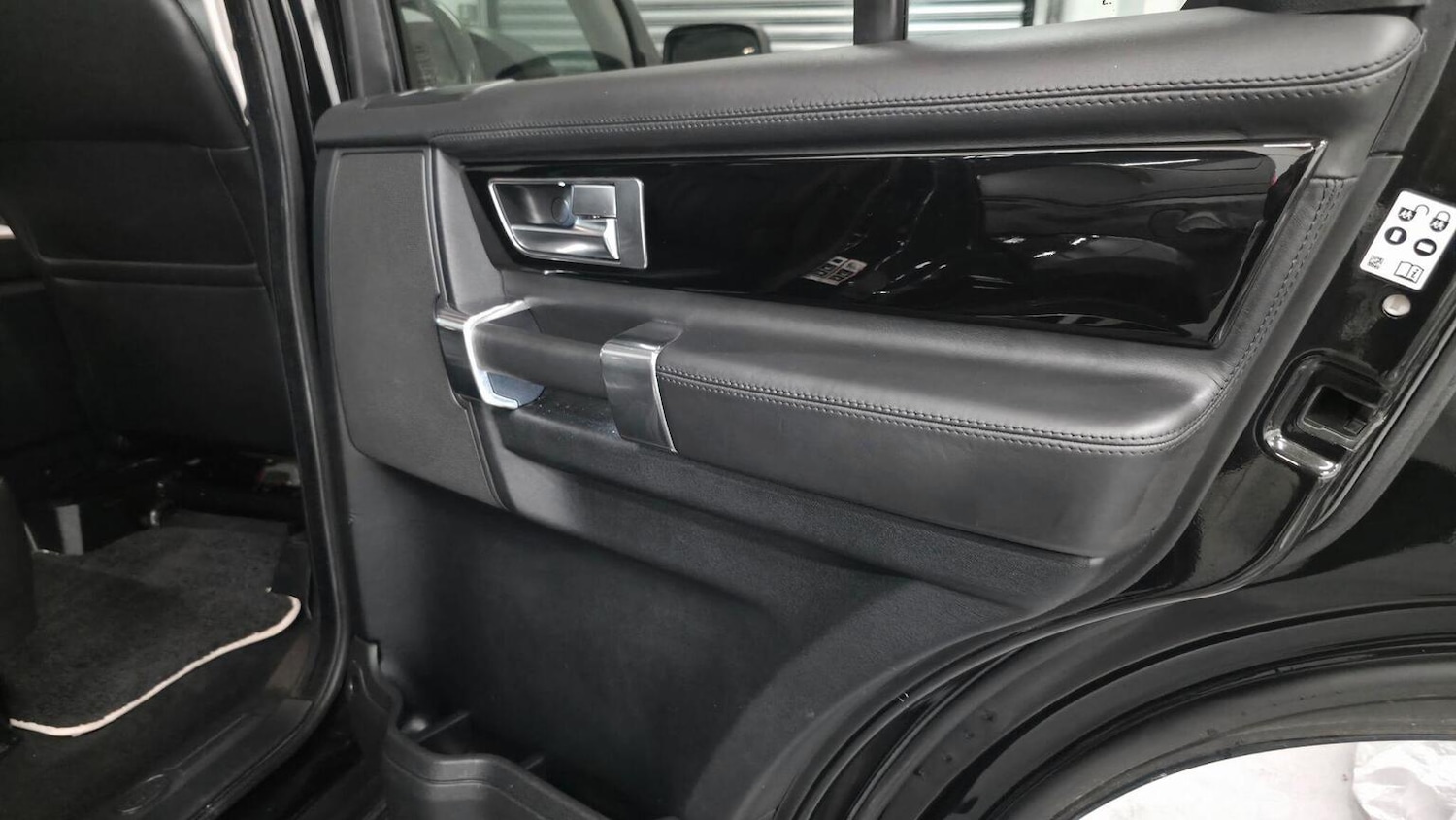 Used Land Rover Discovery 2013 for sale - 77218151: Photo 43