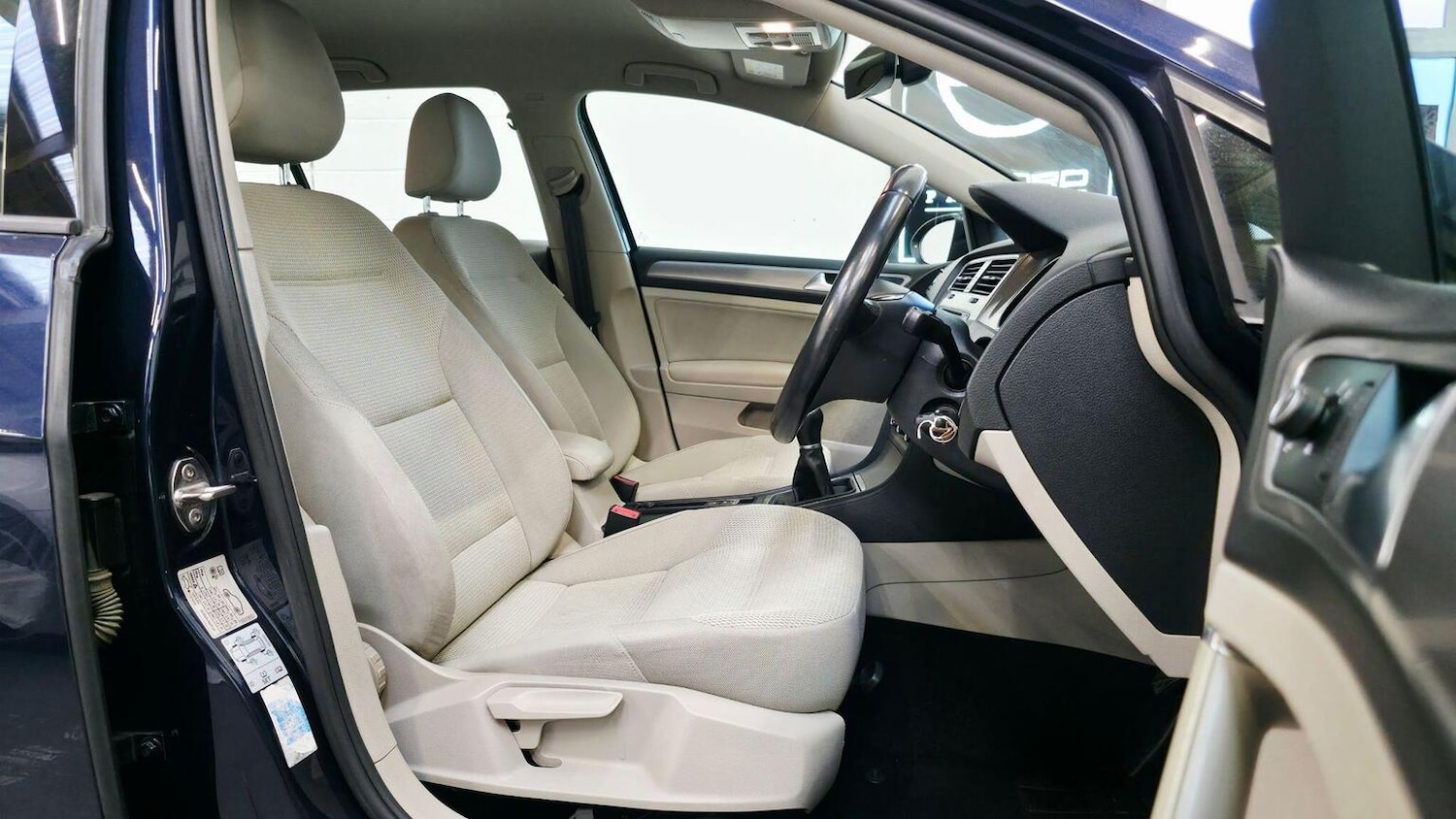 Used Volkswagen Golf 2016 for sale - 77218156: Photo 11