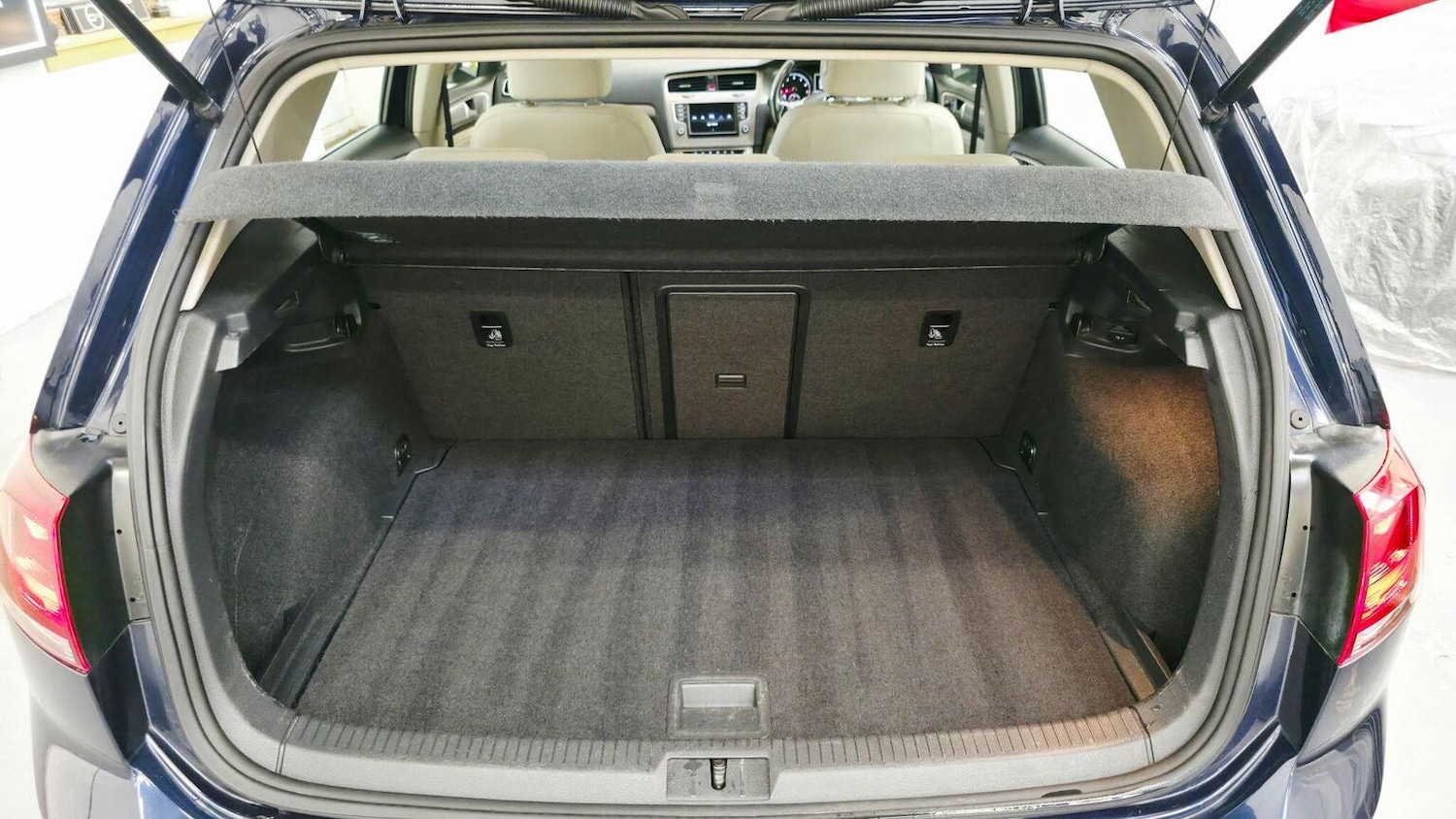 Used Volkswagen Golf 2016 for sale - 77218156: Photo 41