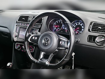 Used Volkswagen Polo 2015 for sale - 79400139: Photo
