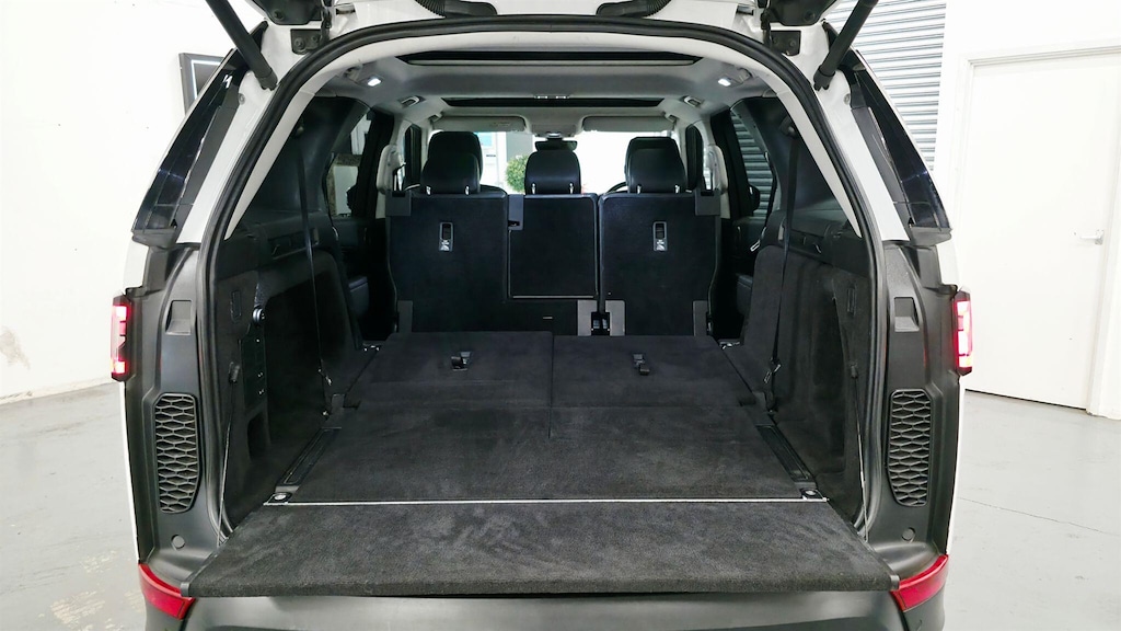 Used Land Rover Discovery 2018 for sale - 77903174: Photo 61