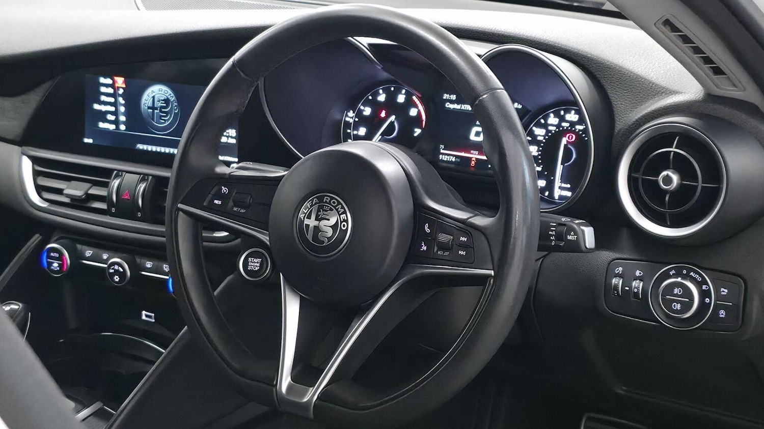 Used Alfa Romeo Giulia 2019 for sale - 77403628: Photo 2