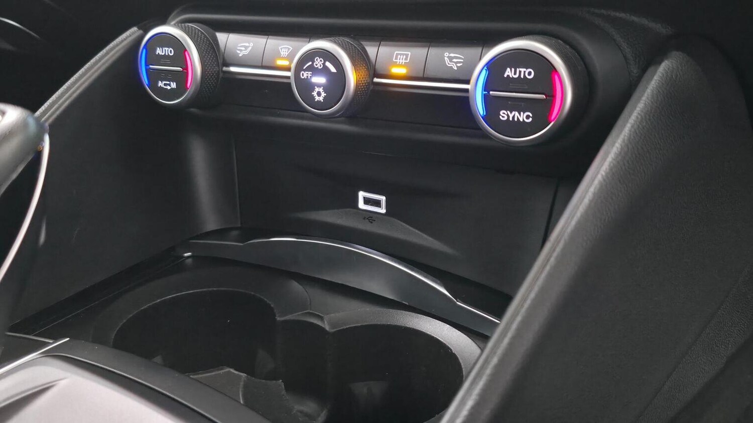 Used Alfa Romeo Giulia 2019 for sale - 77403628: Photo 32