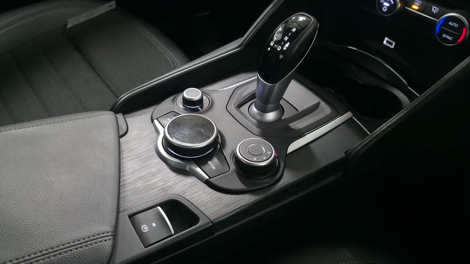 Used Alfa Romeo Giulia 2019 for sale - 77403628: Photo 33