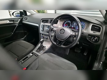 Used Volkswagen Golf 2016 for sale - 78123321: Photo