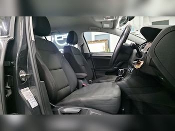 Used Volkswagen Golf 2016 for sale - 78123321: Photo