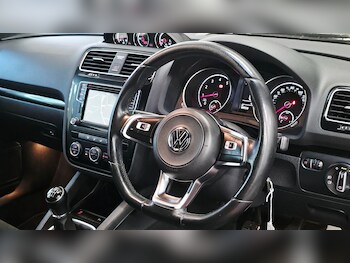Used Volkswagen Scirocco 2017 for sale - 79400136: Photo