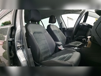 Used Volkswagen Golf 2018 for sale - 78472764: Photo